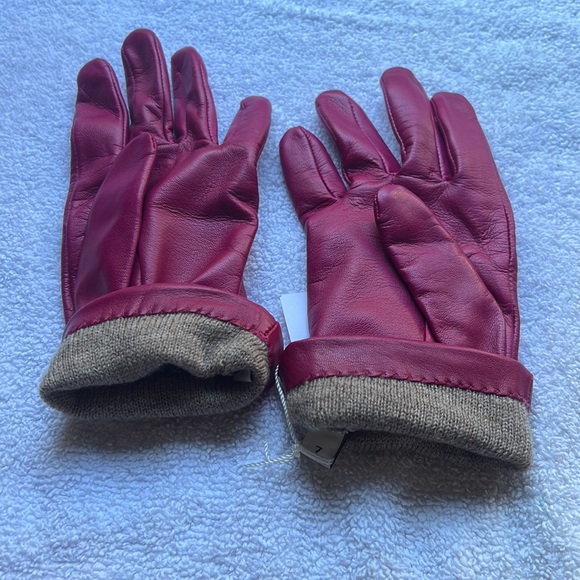 Coach Leather Gloves - Picture 4 of 8